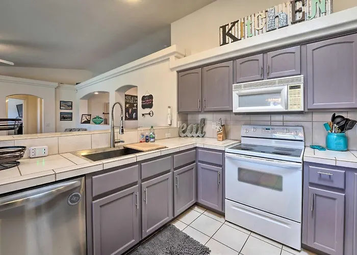 Havasu House: Grill & Ev Charger Hébergement de vacances Lake Havasu City