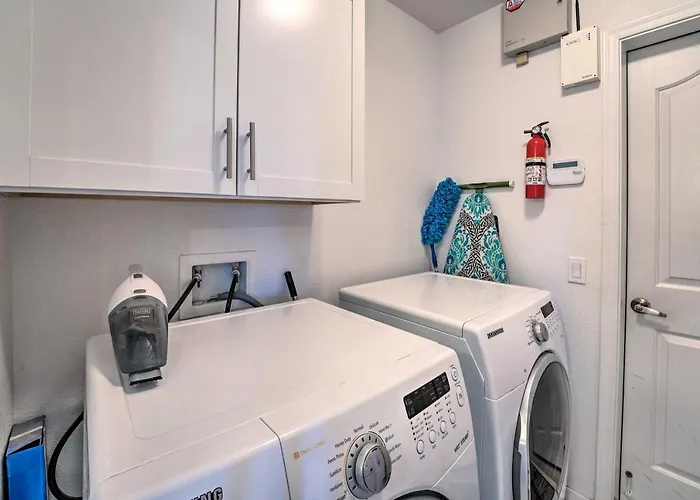 Havasu House: Grill & Ev Charger Hébergement de vacances Lake Havasu City