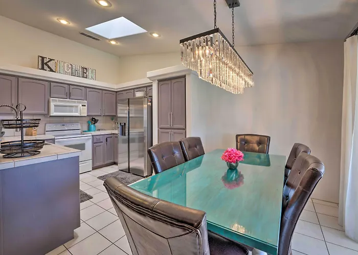 Havasu House: Grill & Ev Charger *