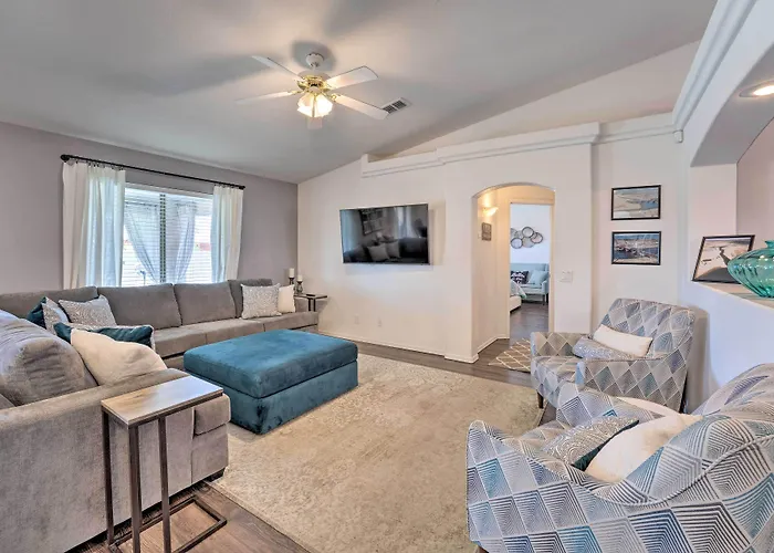 Holiday home Havasu House: Grill & Ev Charger Lake Havasu City